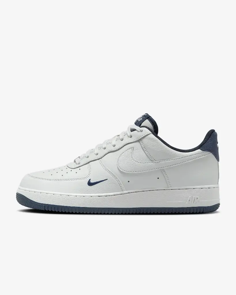Nike Air Force 1 '07 LV8
