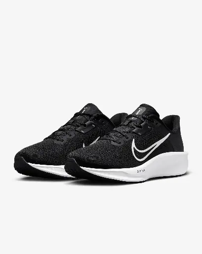 Nike Quest 6